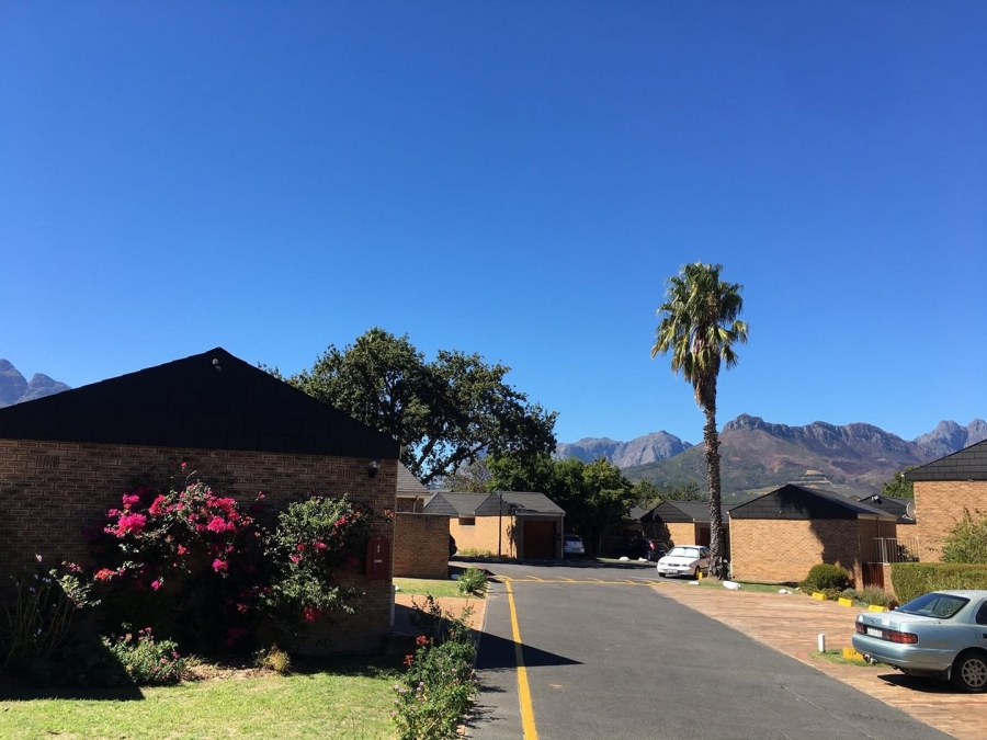 To Let 1 Bedroom Property for Rent in La Colline Western Cape